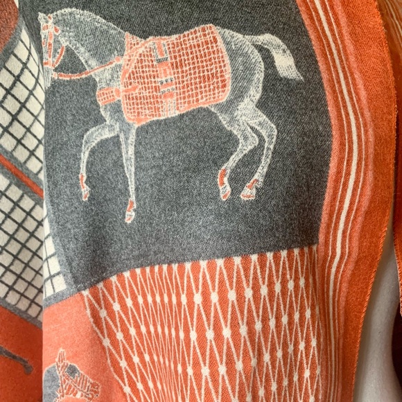 Reversible New Western Horse Scarf Shawl Pashmina Blanket Wrap - Picture 10 of 14